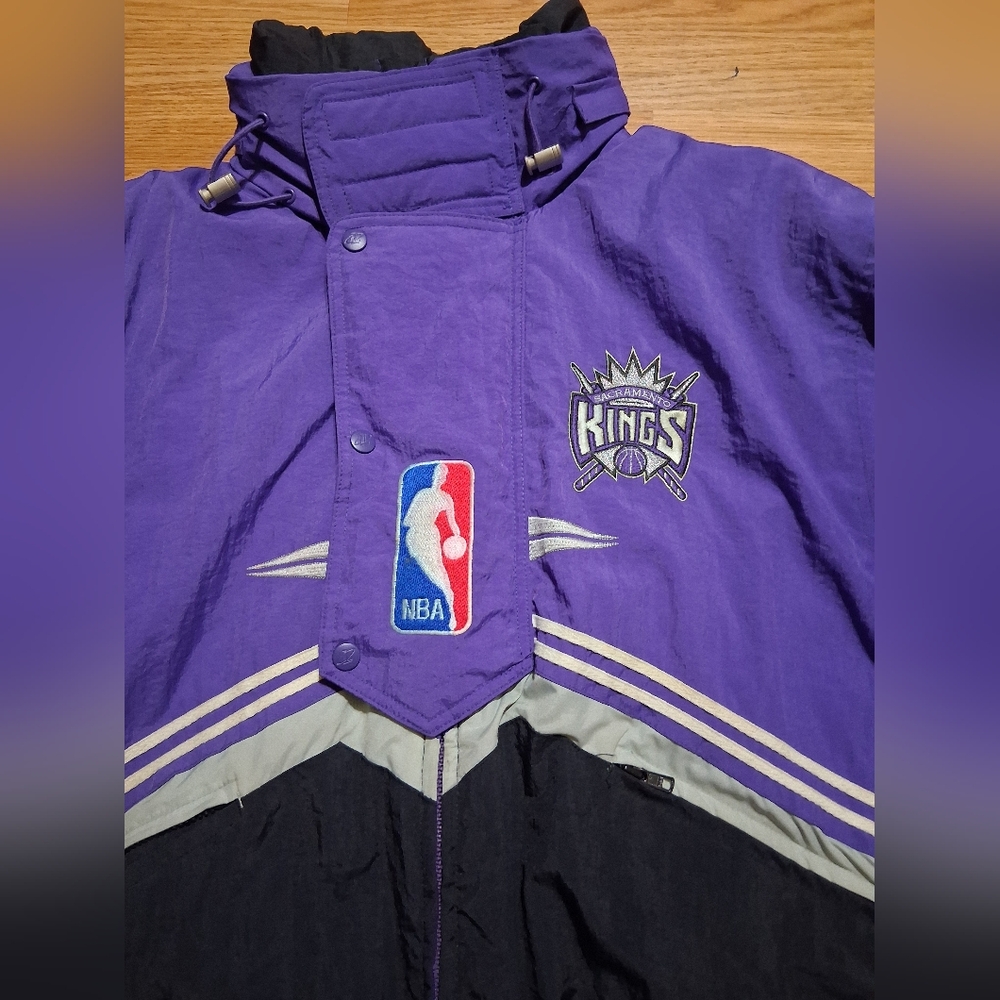 Vintage Logo Athletic Purple NBA  Puffer Jacket Sz. L Made In Macau - Picture 8 of 9